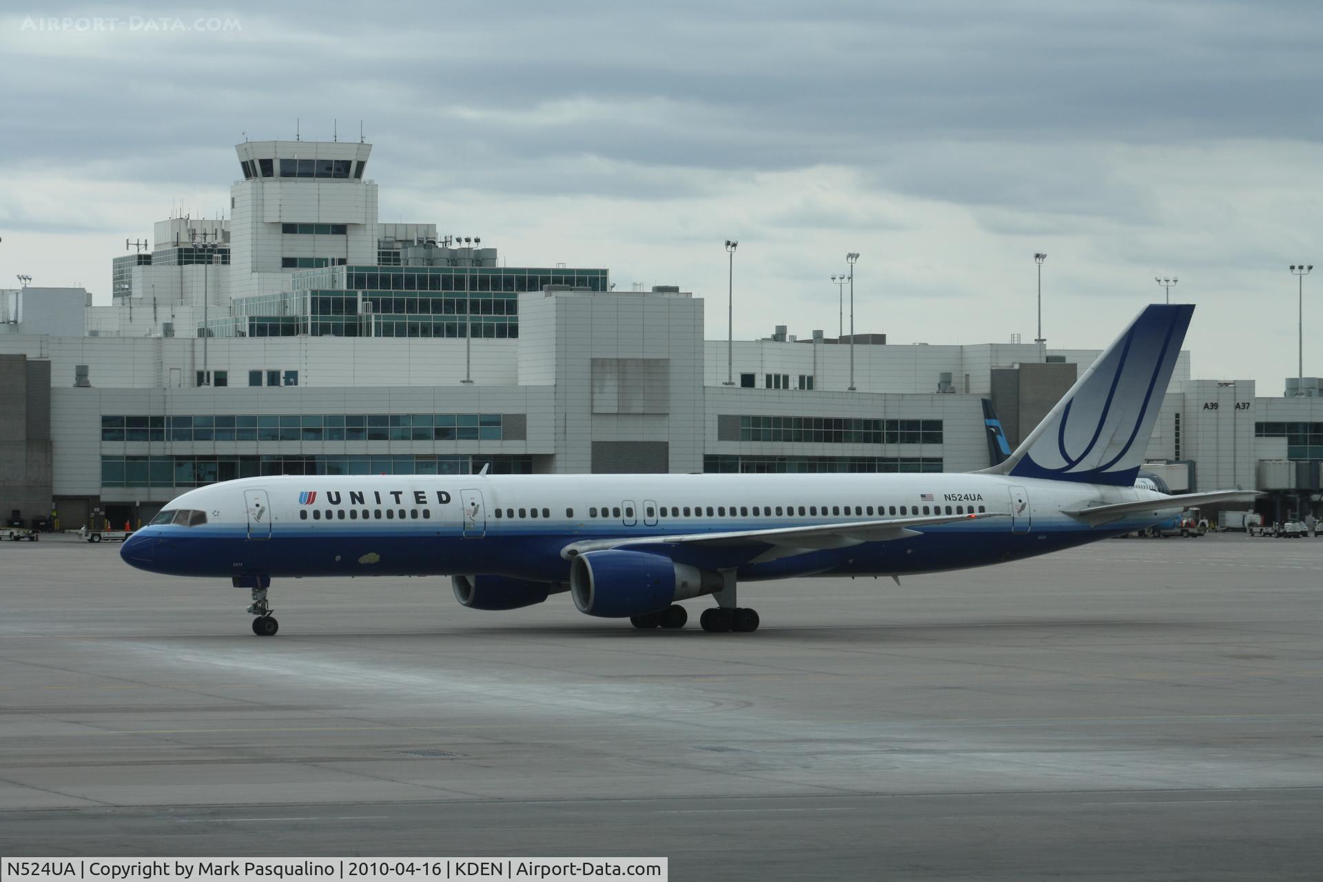 N524UA, 1990 Boeing 757-222 C/N 24977, Boeing 757-200