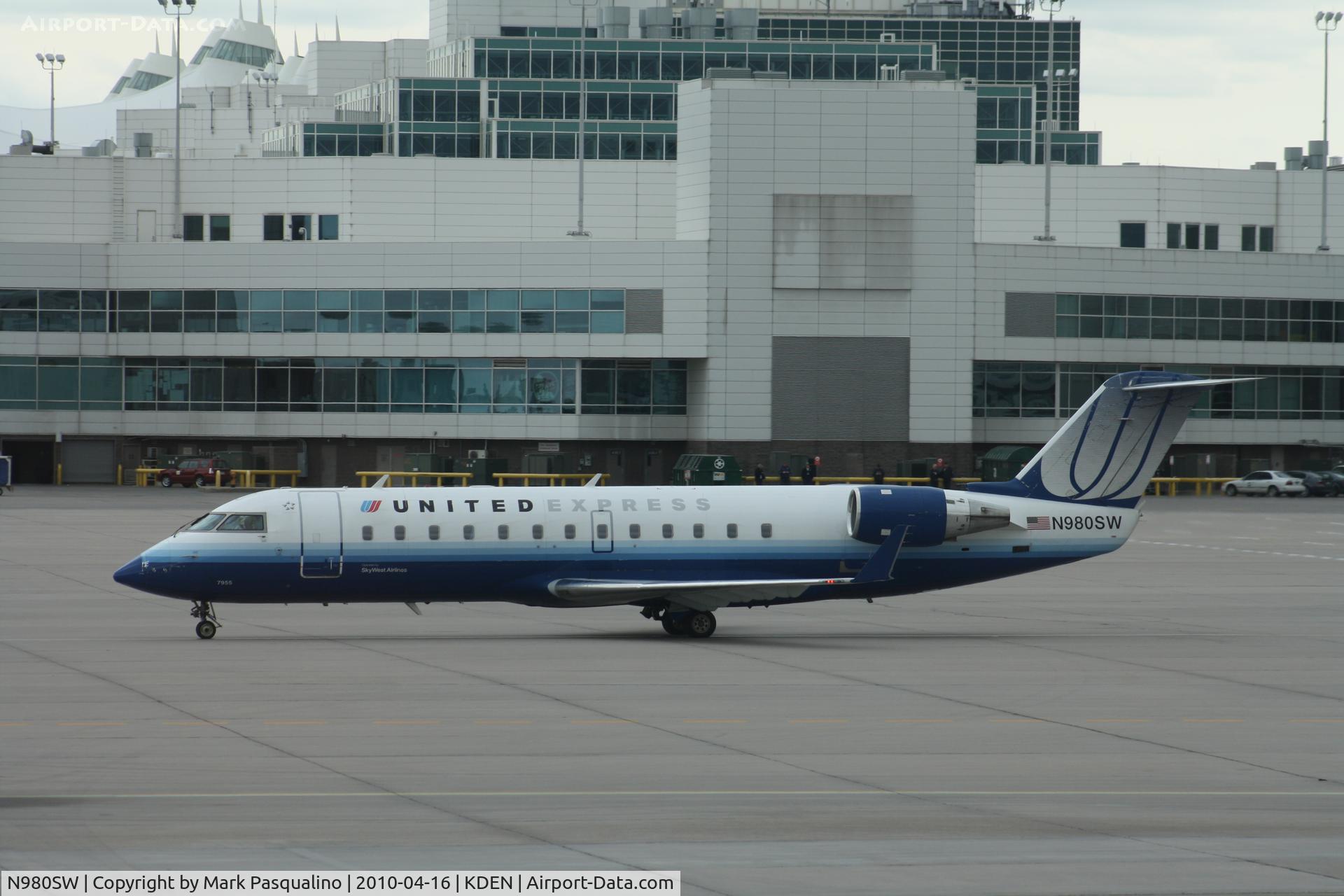 N980SW, 2004 Bombardier CRJ-200ER (CL-600-2B19) C/N 7955, CL-600-2B19