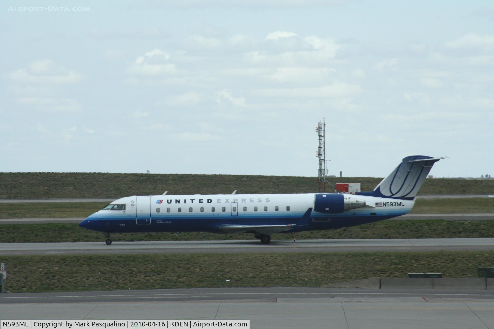 N593ML, 2001 Bombardier CRJ-200ER (CL-600-2B19) C/N 7465, CL-600-2B19