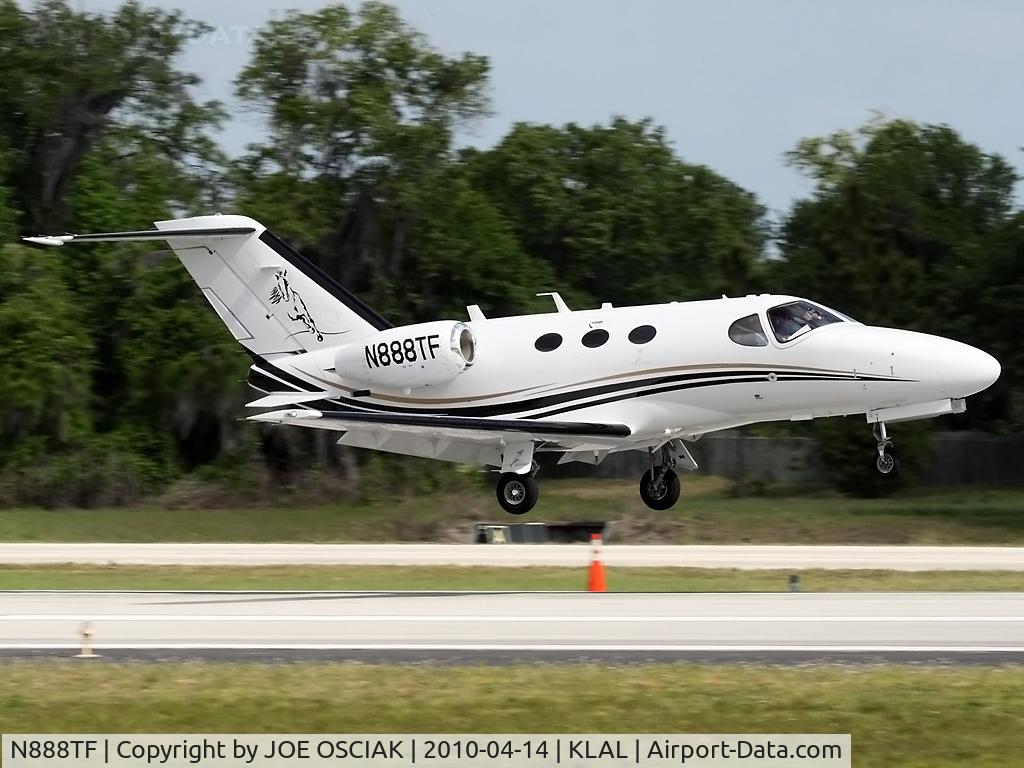 N888TF, 2007 Cessna 510 Citation Mustang Citation Mustang C/N 510-0023, Arriving at Lakeland
