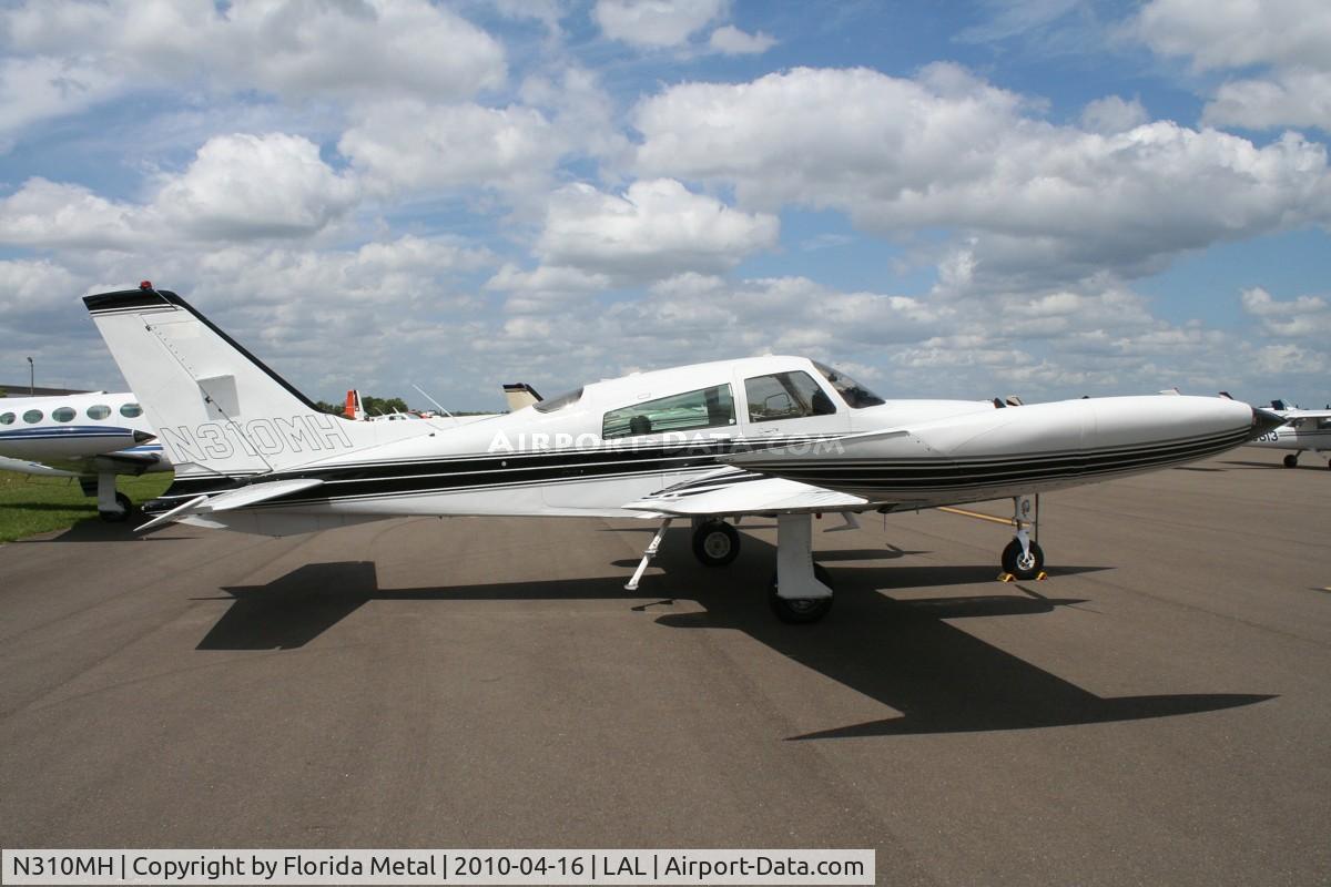 N310MH, 1981 Cessna 310R C/N 310R2132, Cessna 310R