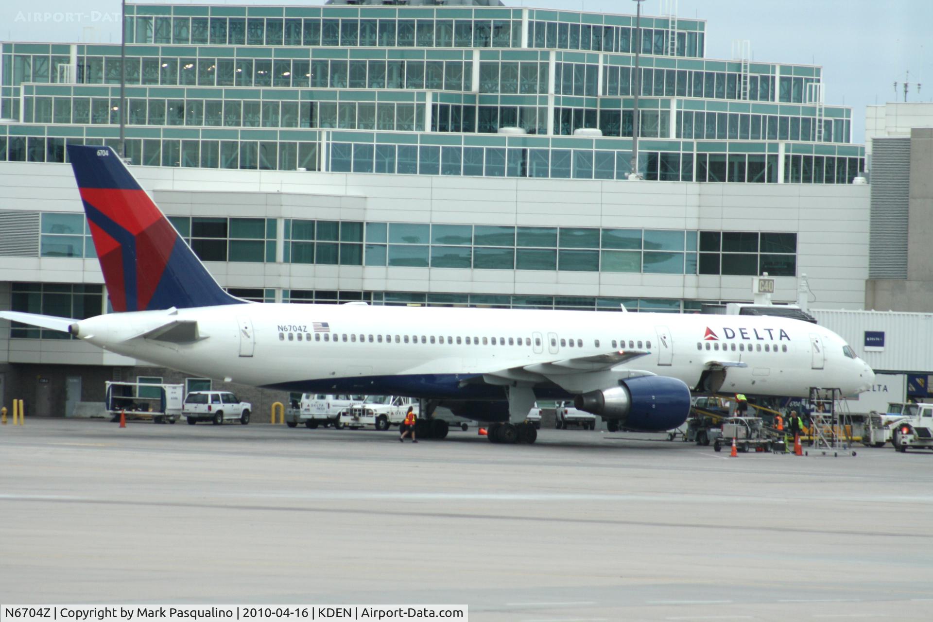 N6704Z, 2000 Boeing 757-232 C/N 30396, Boeing 757-200