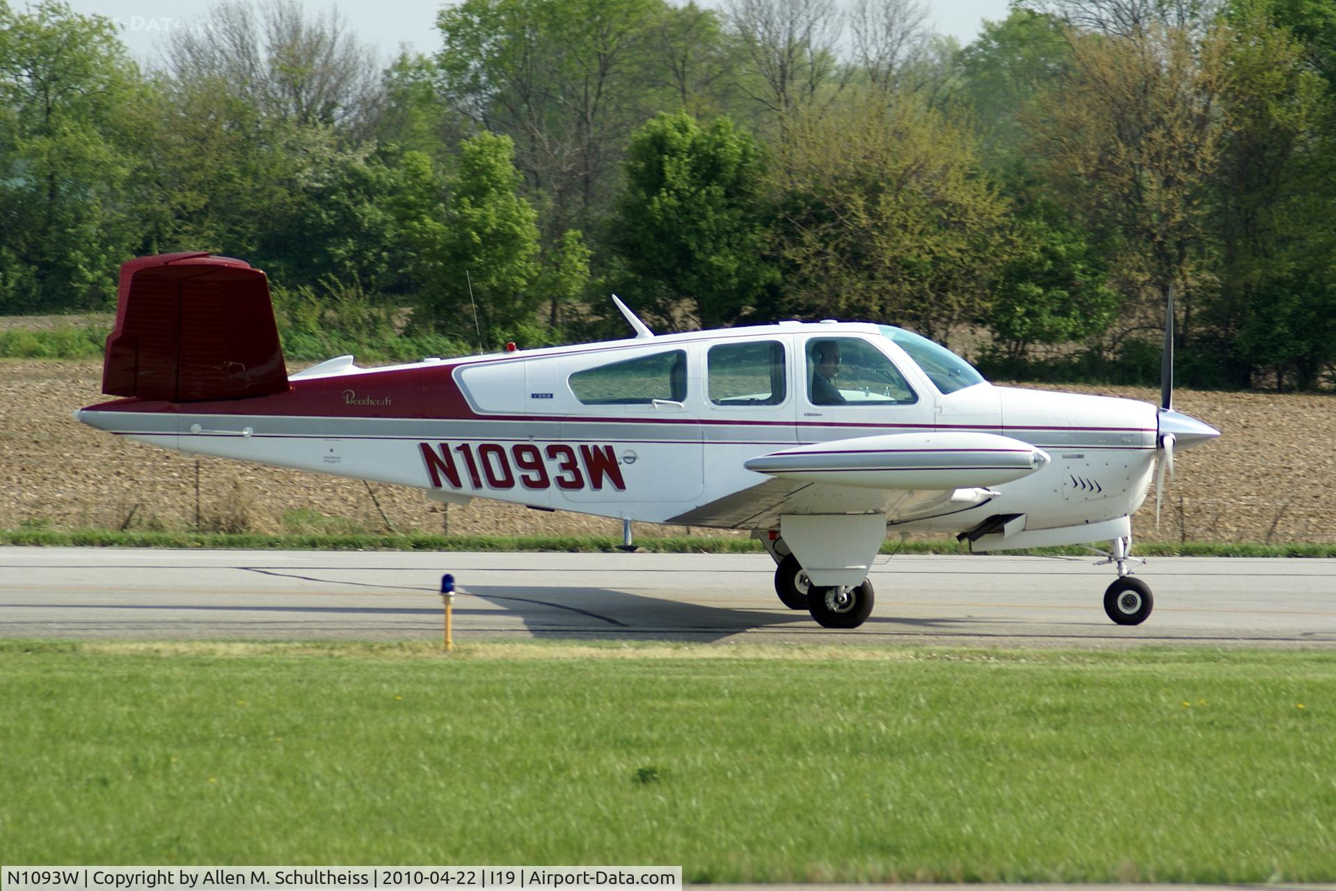 N1093W, 1973 Beech V35B Bonanza C/N D-9506, 1973 Beech V35B