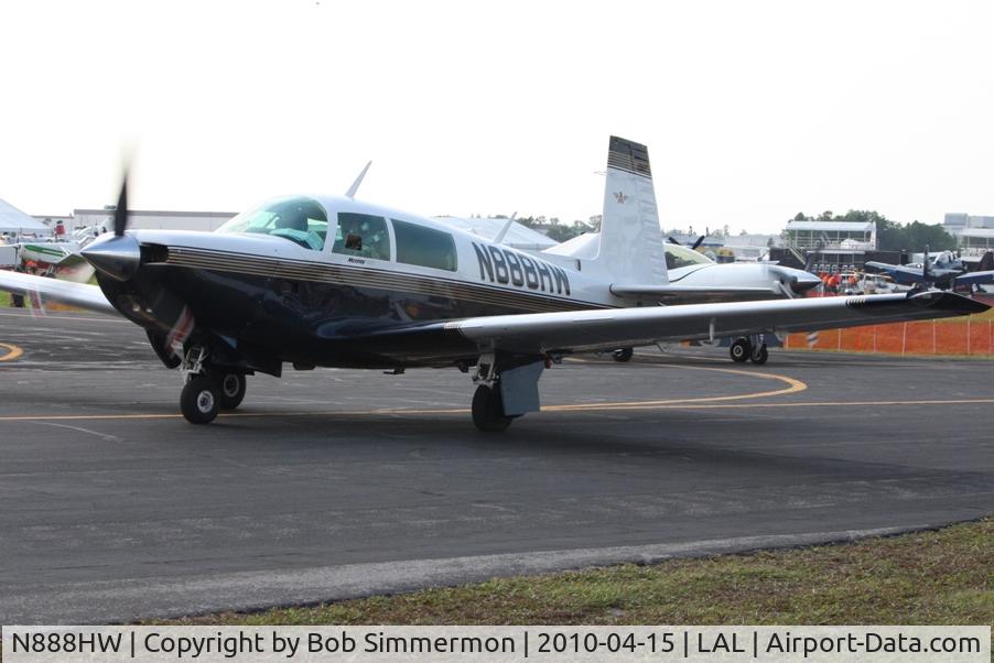 N888HW, 1981 Mooney M20K C/N 25-0590, Sun N Fun 2010