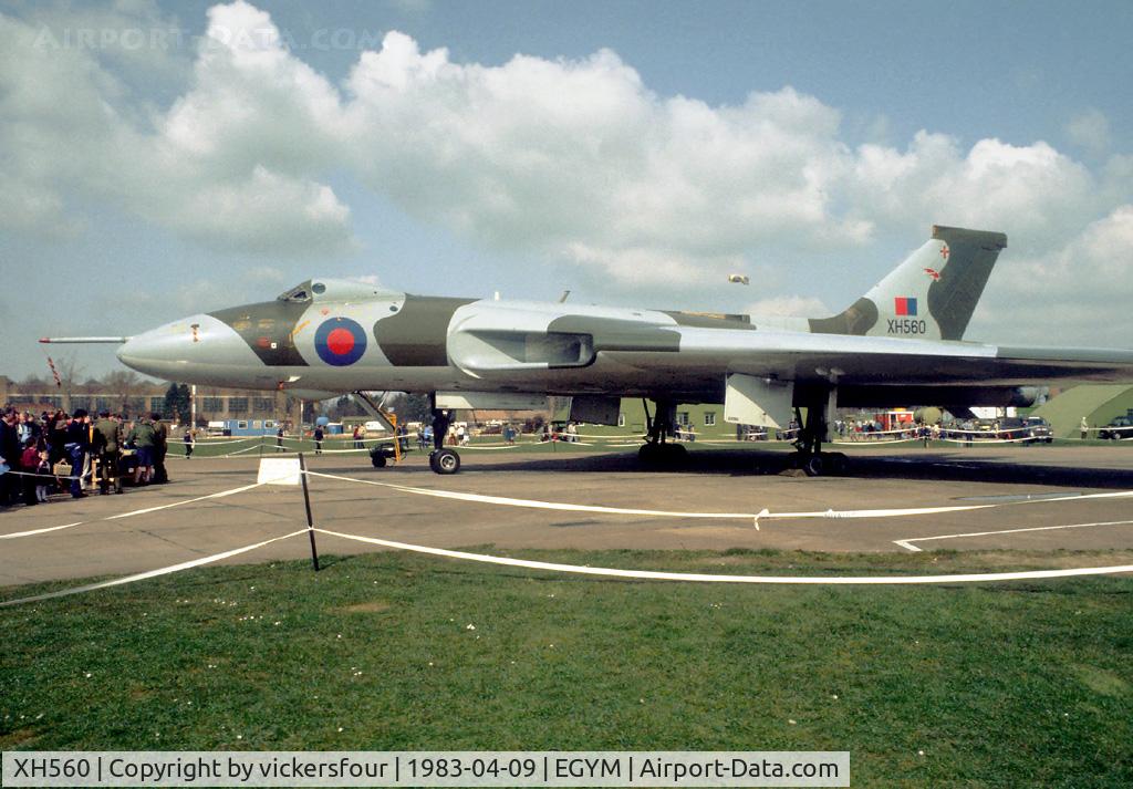 XH560, 1960 Avro Vulcan B.2 C/N Set 14, Royal Air Force Vulcan K2. Operated by 50 Squadron.