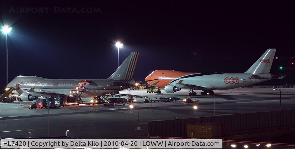 HL7420, 1995 Boeing 747-48EF (SCD) C/N 25783, Asiana Airlines