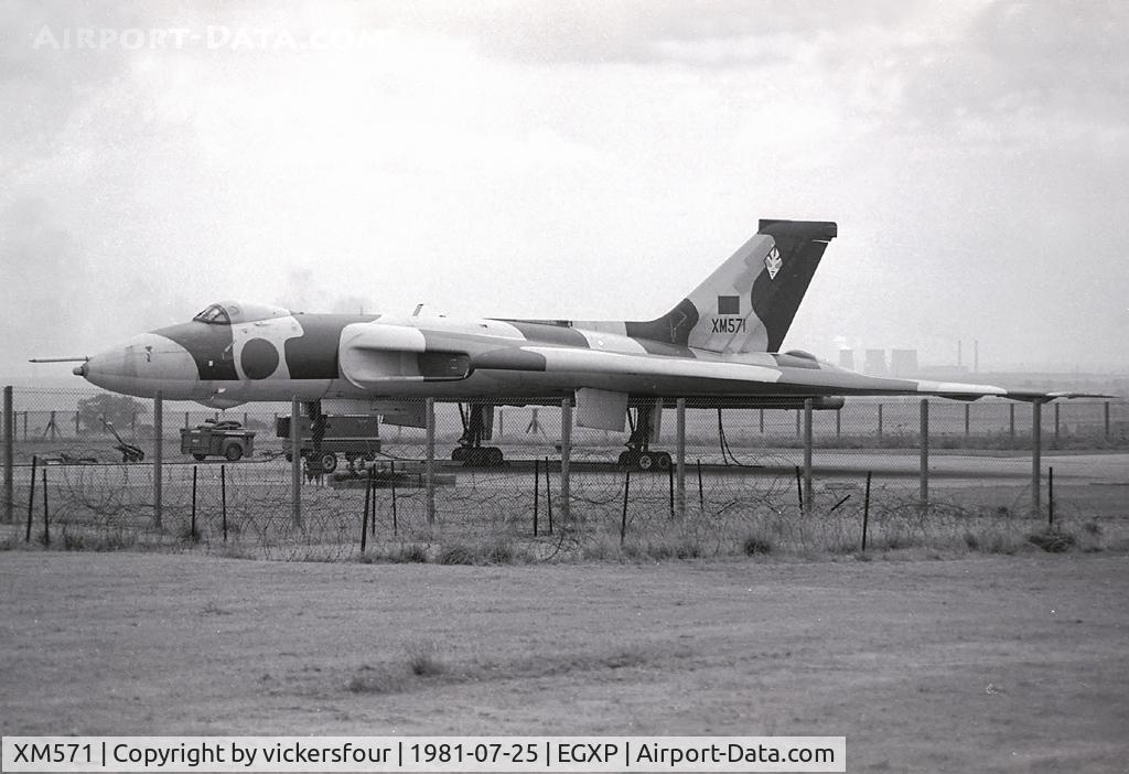 XM571, 1963 Avro Vulcan B.2 C/N Set 52, Royal Air Force. Operated by 617 Squadron.