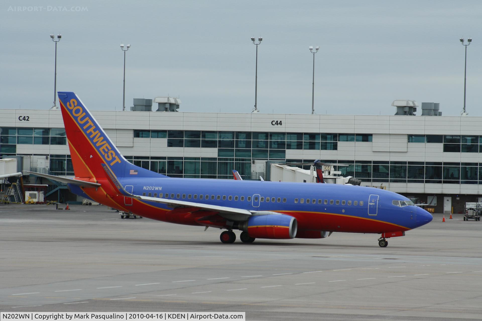 N202WN, 2005 Boeing 737-7H4 C/N 33999, Boeing 737-700