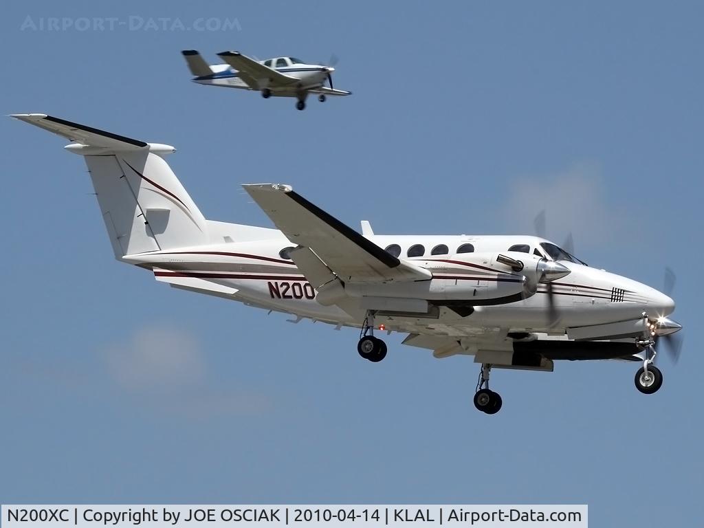 N200XC, 1982 Beech B200 King Air C/N BB-1061, Arriving at Lakeland