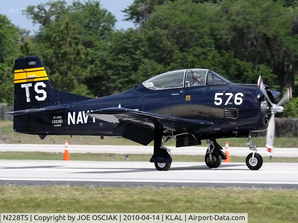 N228TS, 1954 North American T-28D Trojan C/N 200-422, Arriving at KLAL