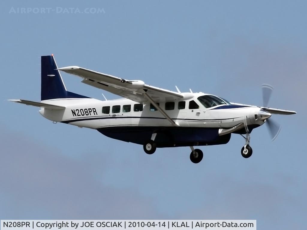 N208PR, Cessna 208B C/N 208B2173, Arriving at KLAL