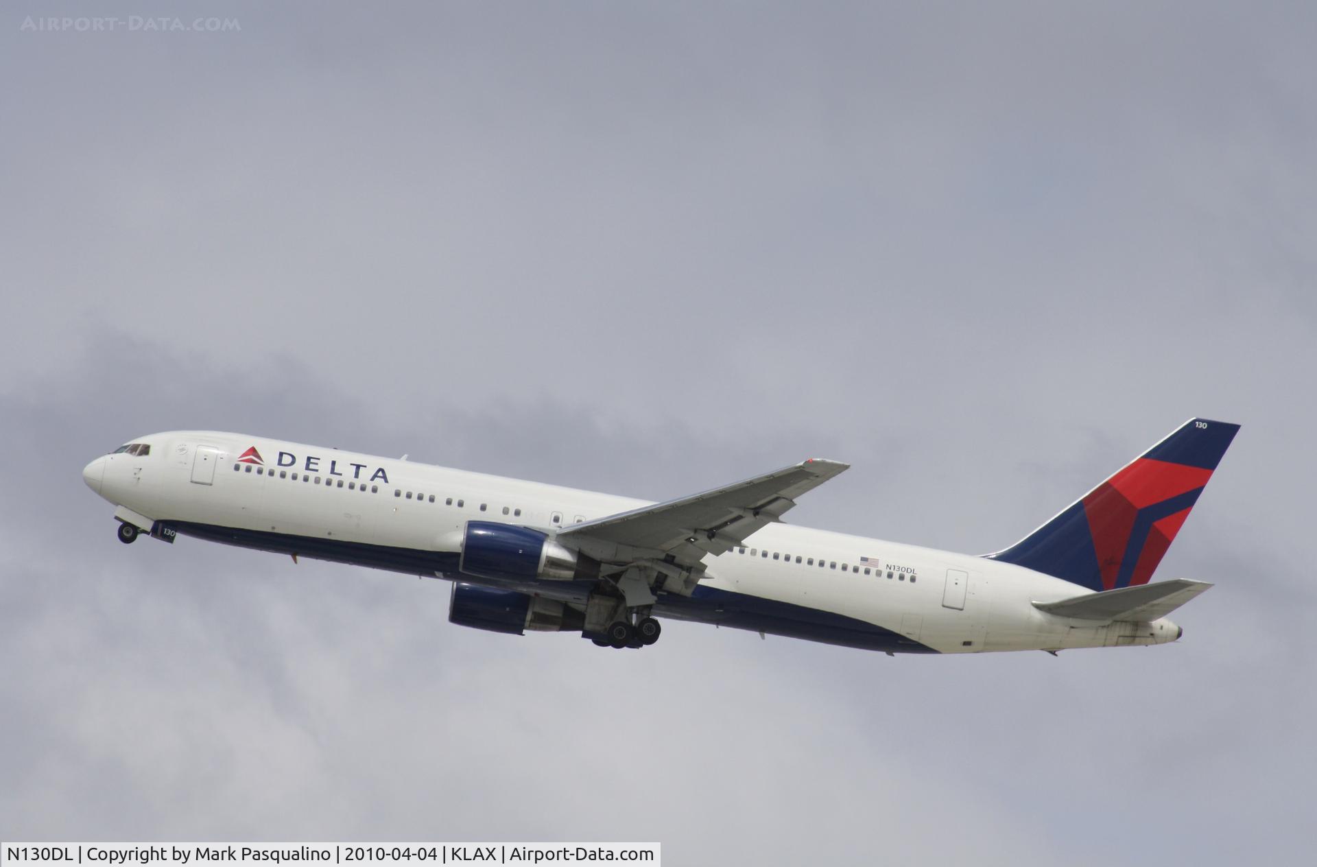 N130DL, 1988 Boeing 767-332 C/N 24080, Boeing 767-300