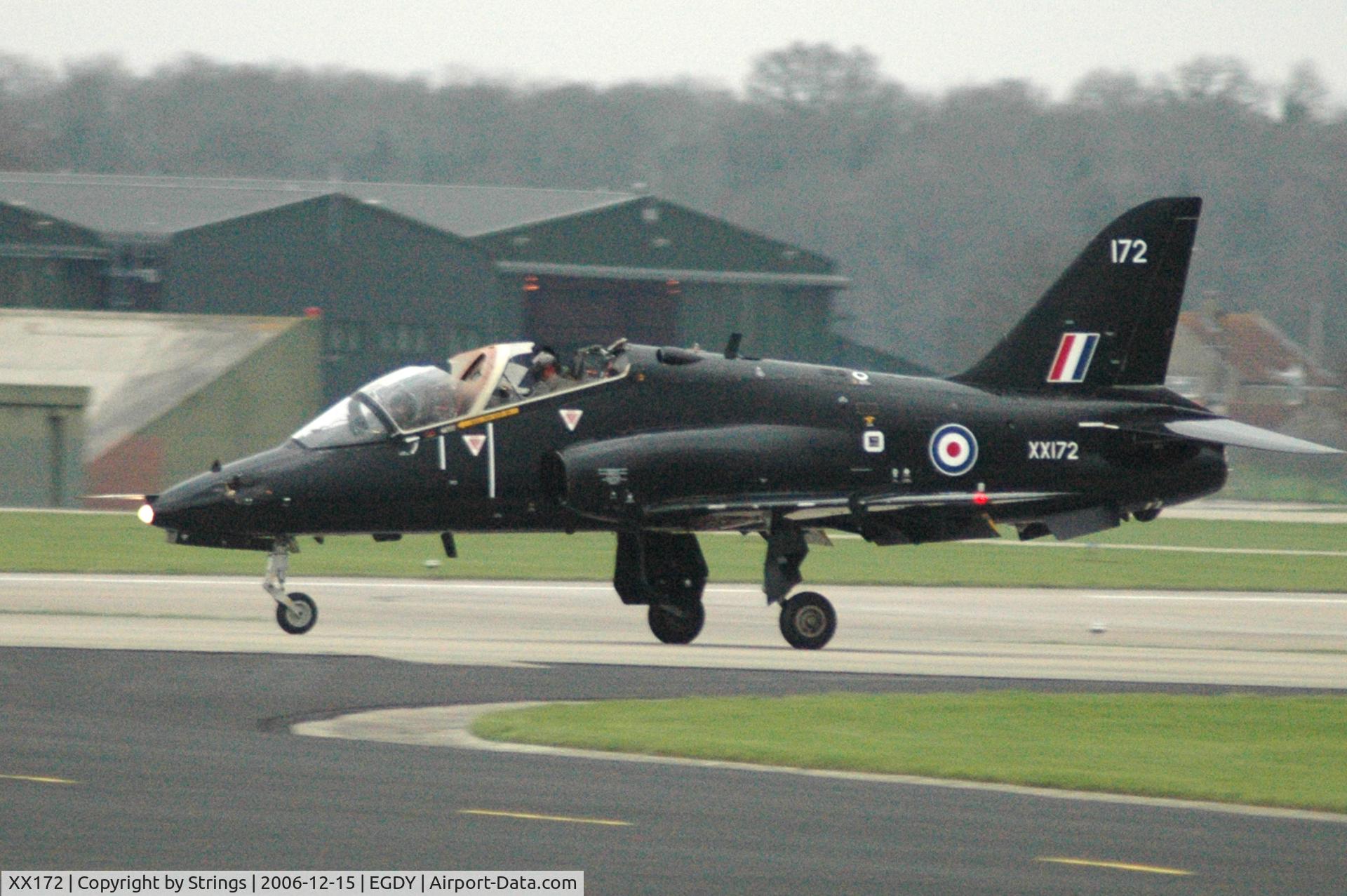 XX172, 1977 Hawker Siddeley Hawk T.1 C/N 019/312019, Hawk lands safely after a birdstrike