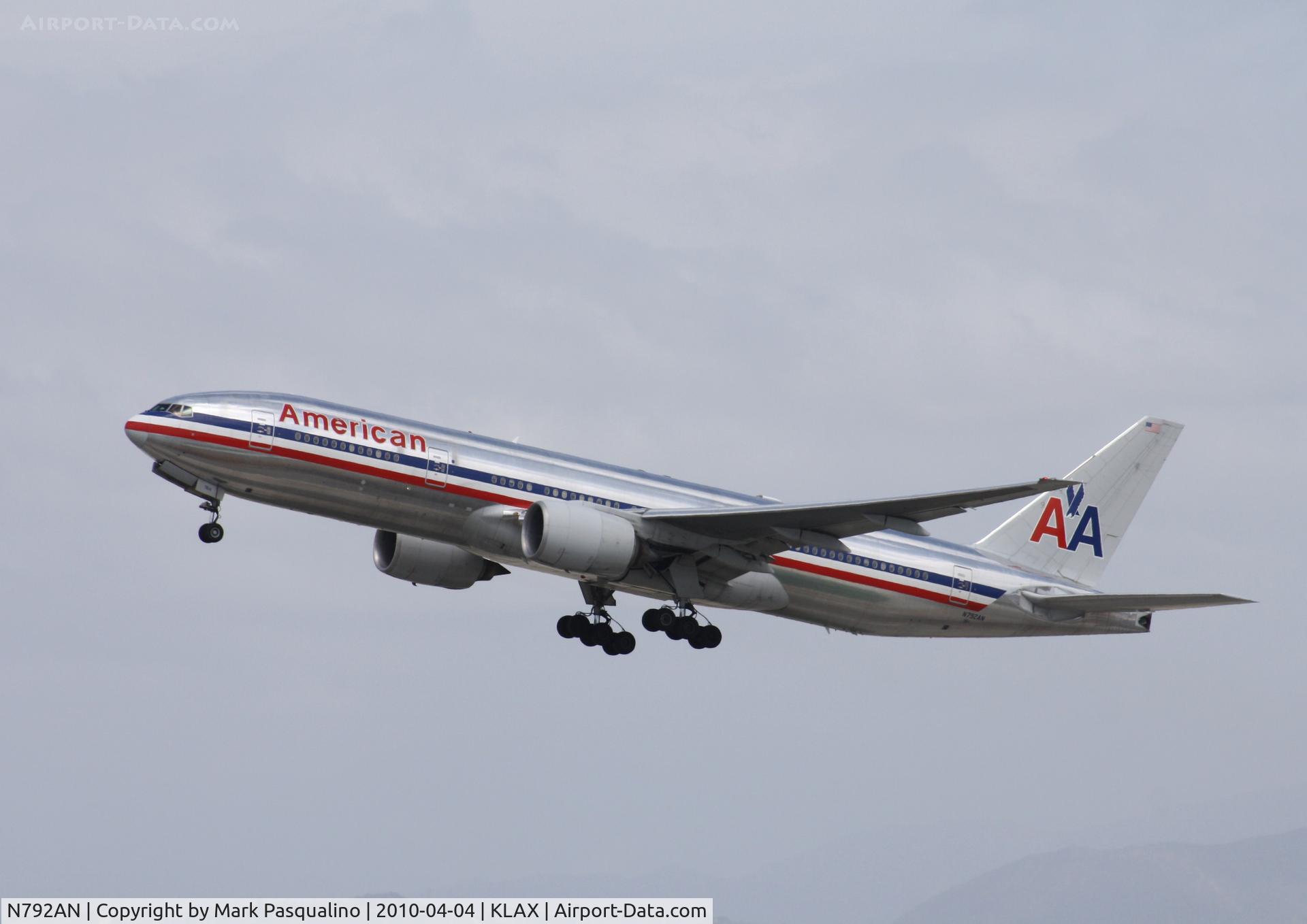 N792AN, 2000 Boeing 777-223 C/N 30253, Boeing 777-200