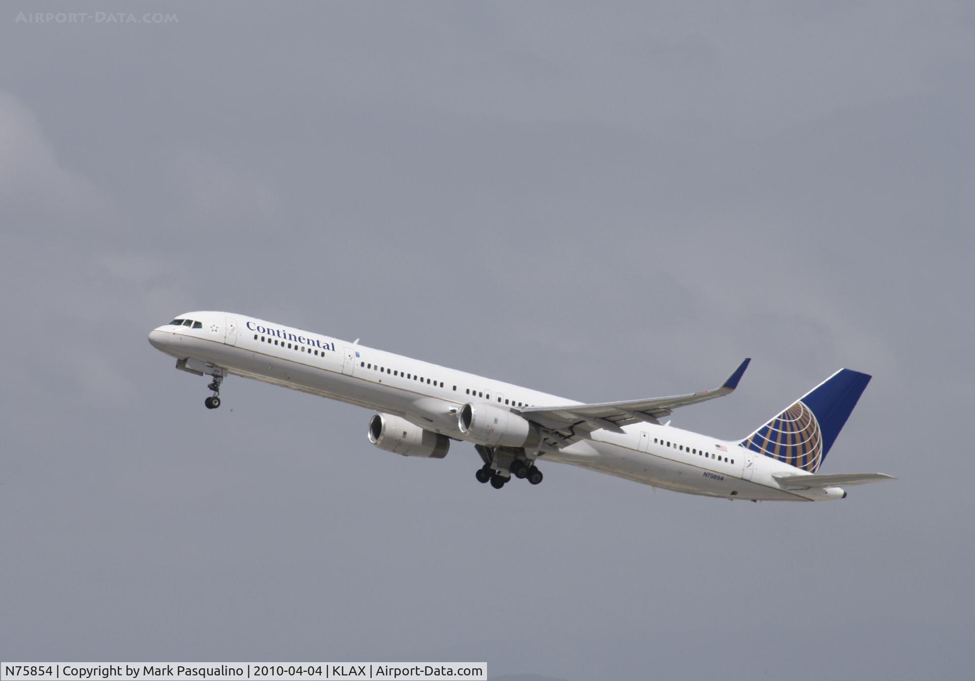 N75854, 2002 Boeing 757-324 C/N 32813, Boeing 757-300