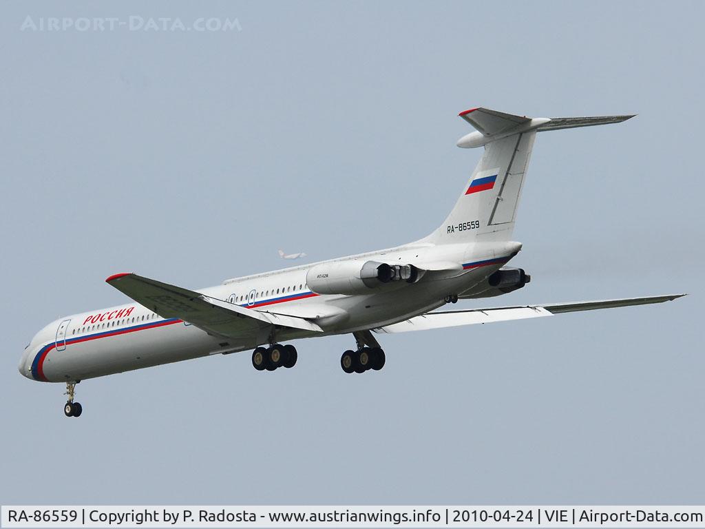 RA-86559, 1992 Ilyushin Il-62M C/N 2153258, Landed just a few minutes after the IL 96 of Wladimir Putin