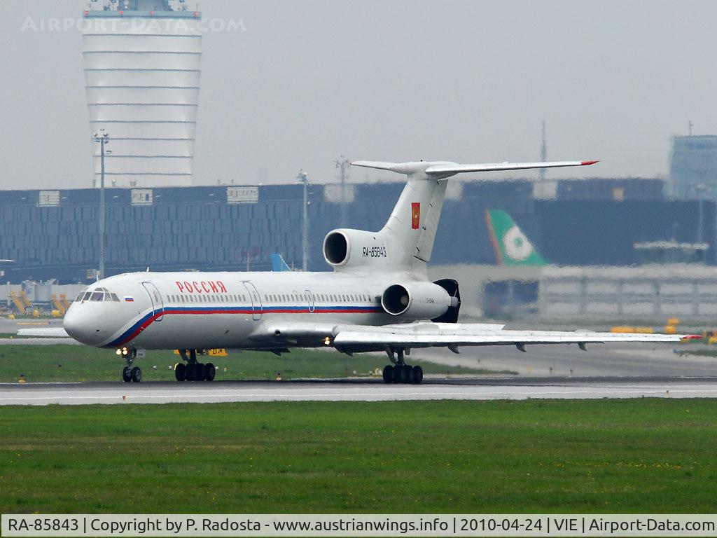 RA-85843, 1995 Tupolev Tu-154M C/N 95A991, Arriving approx. 2,5 hours before Wladimir Putin