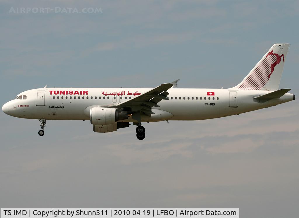 TS-IMD, 1991 Airbus A320-211 C/N 0205, Landing rwy 14R in new c/s