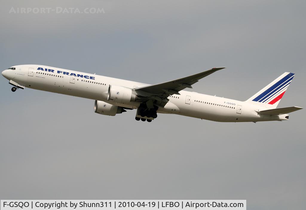 F-GSQO, 2006 boeing 777-328/ER C/N 32961, On take off from rwy 32L