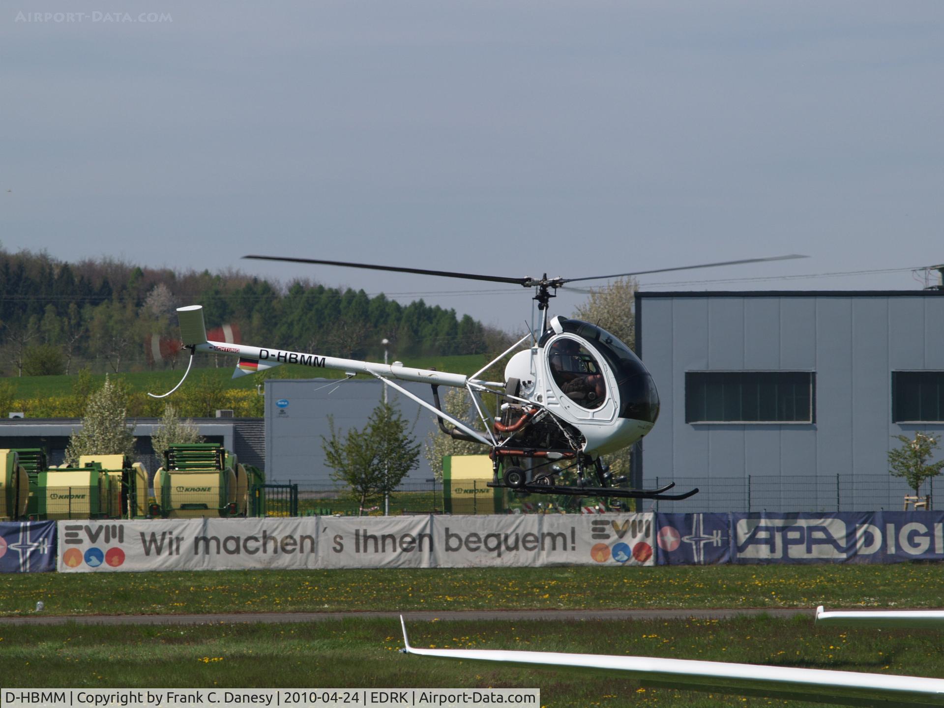 D-HBMM, Schweizer 300CBi C/N 283, Schweizer 300 CBi