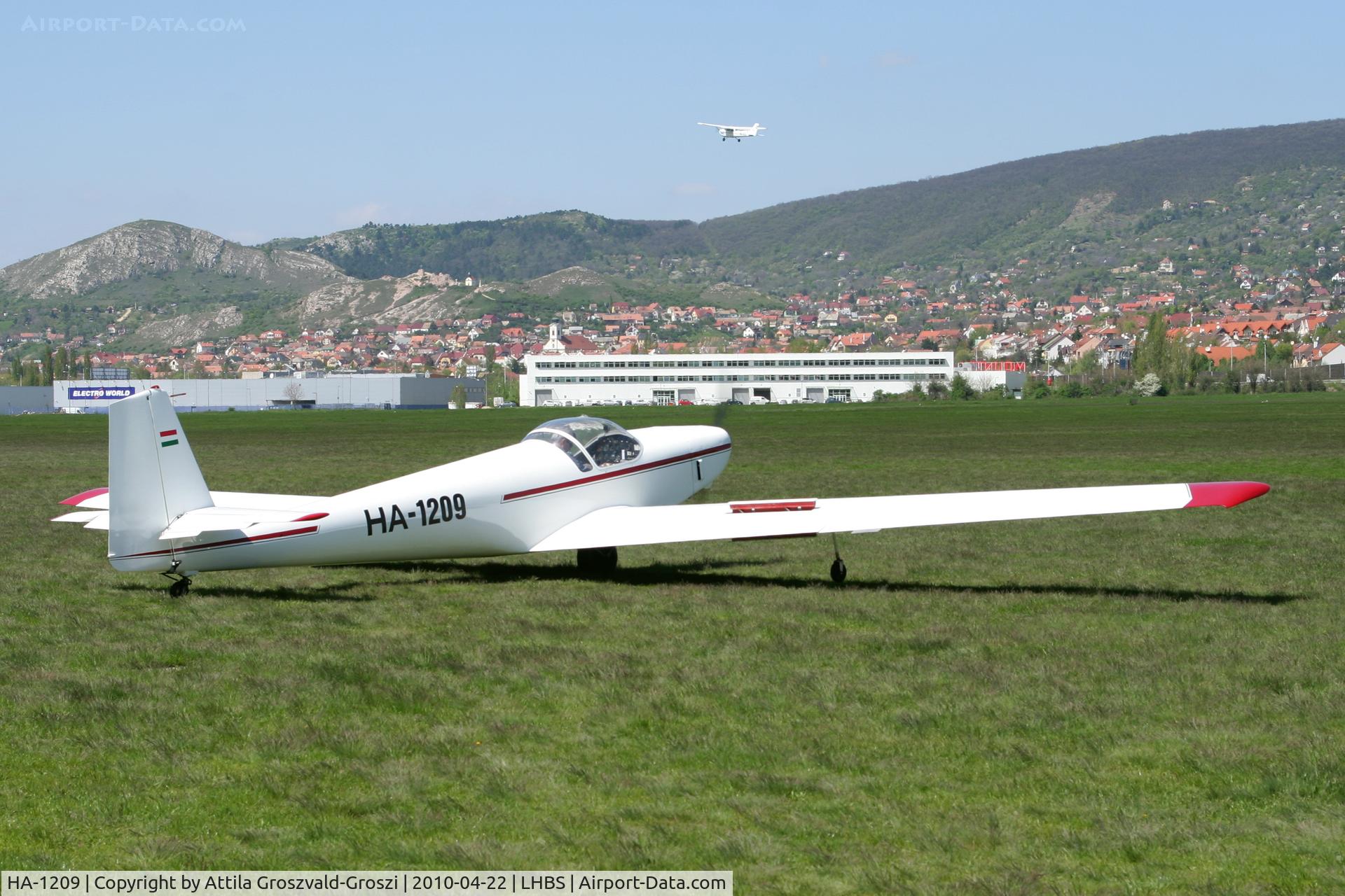 HA-1209, 1984 VTC/Jastreb Sole 77-VTC C/N 192, Budaörs-Airport, Hungary