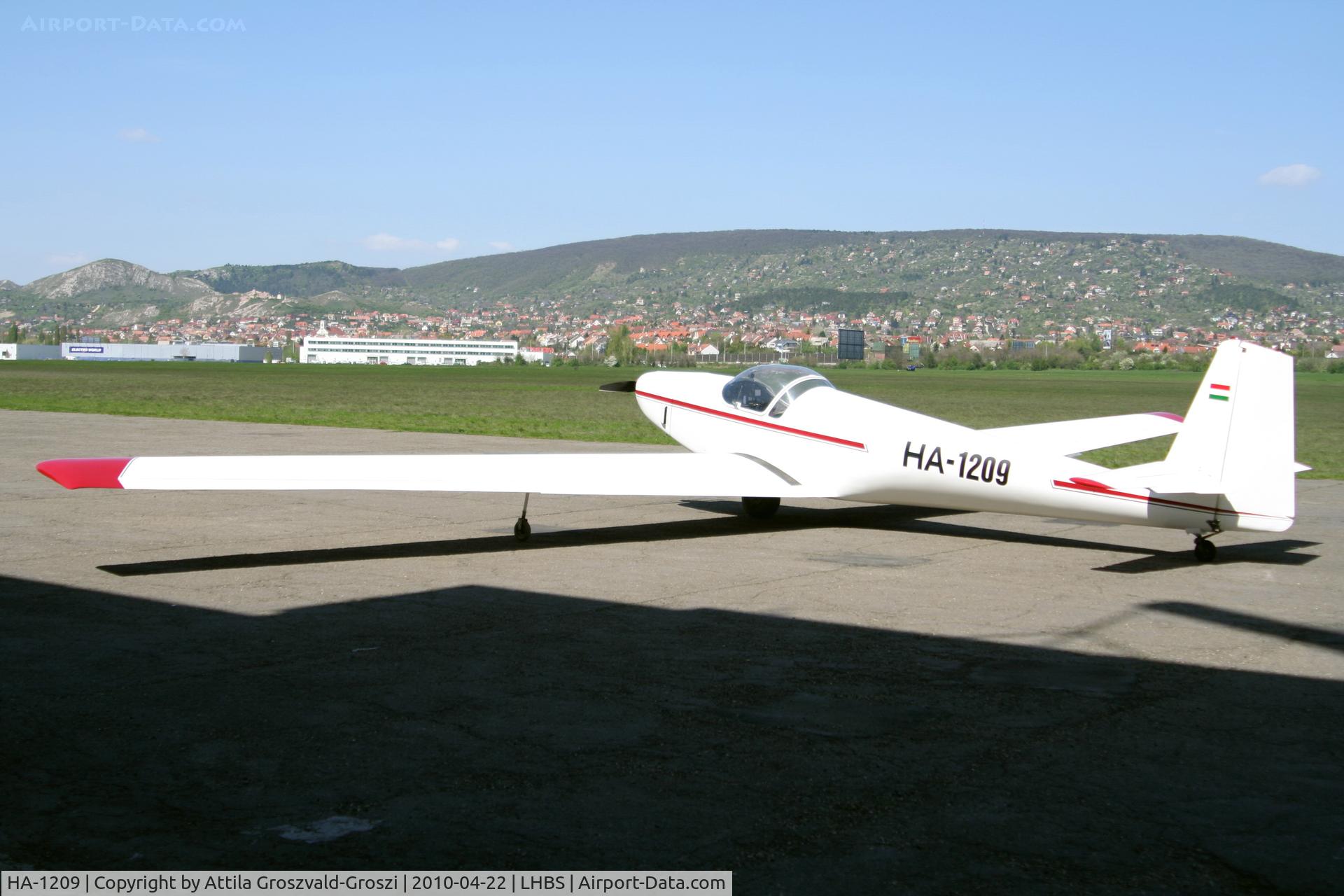 HA-1209, 1984 VTC/Jastreb Sole 77-VTC C/N 192, Budaörs-Airport, Hungary
