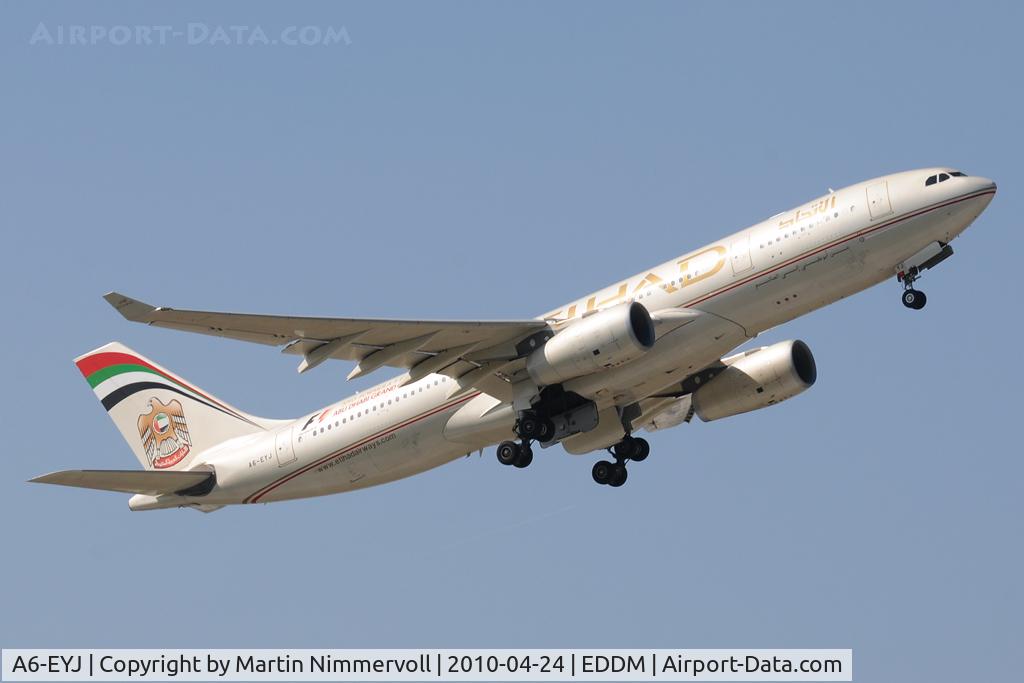 A6-EYJ, 2006 Airbus A330-243 C/N 737, Etihad