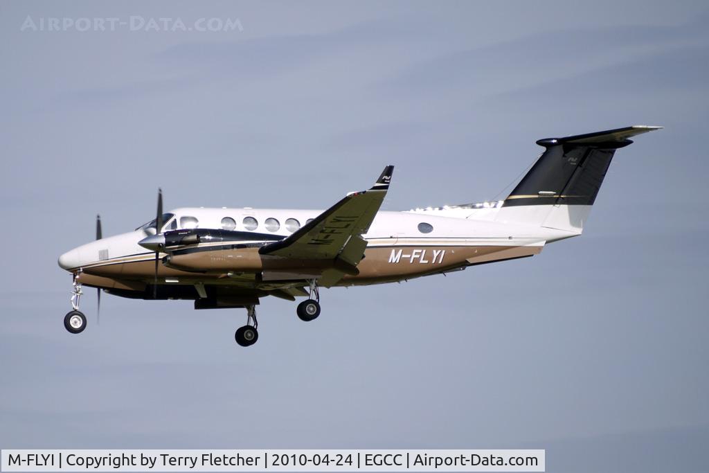 M-FLYI, 2007 Beechcraft B300 Super King Air 350 C/N FL-569, Manx registered Beech King Air 350 landing at Manchester