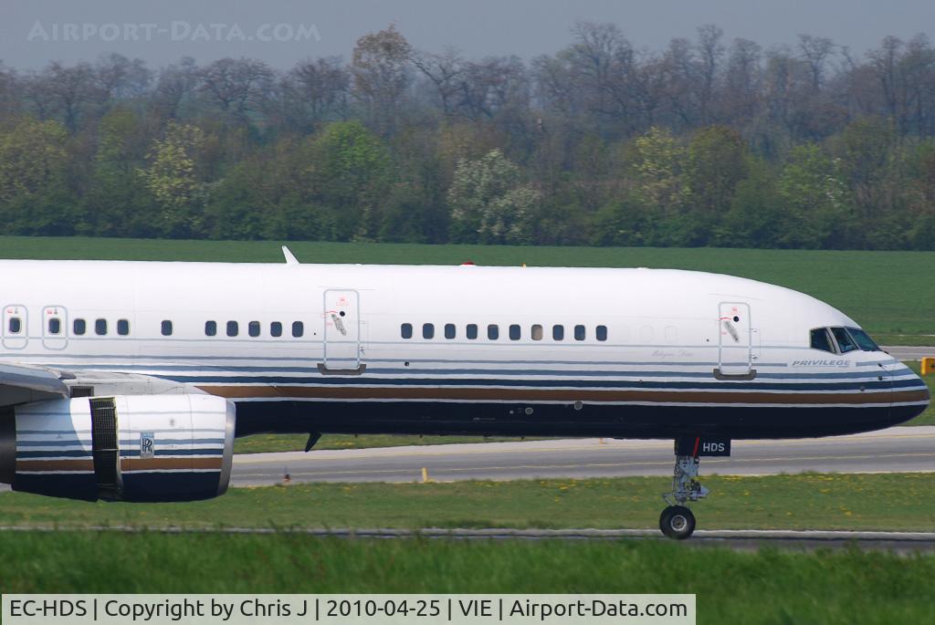 EC-HDS, 1999 Boeing 757-256 C/N 26252, Privilege Boeing 757-256
