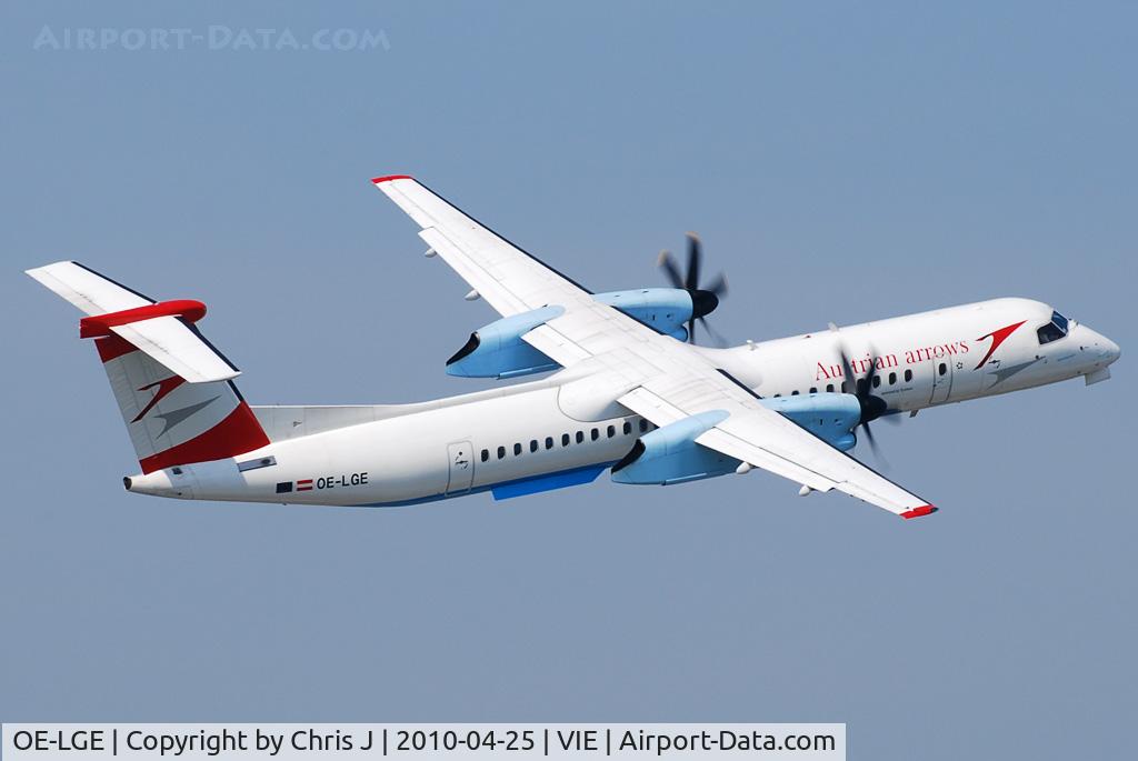 OE-LGE, 2001 De Havilland Canada DHC-8-402Q Dash 8 C/N 4042, Austrian arrows DHC8-402