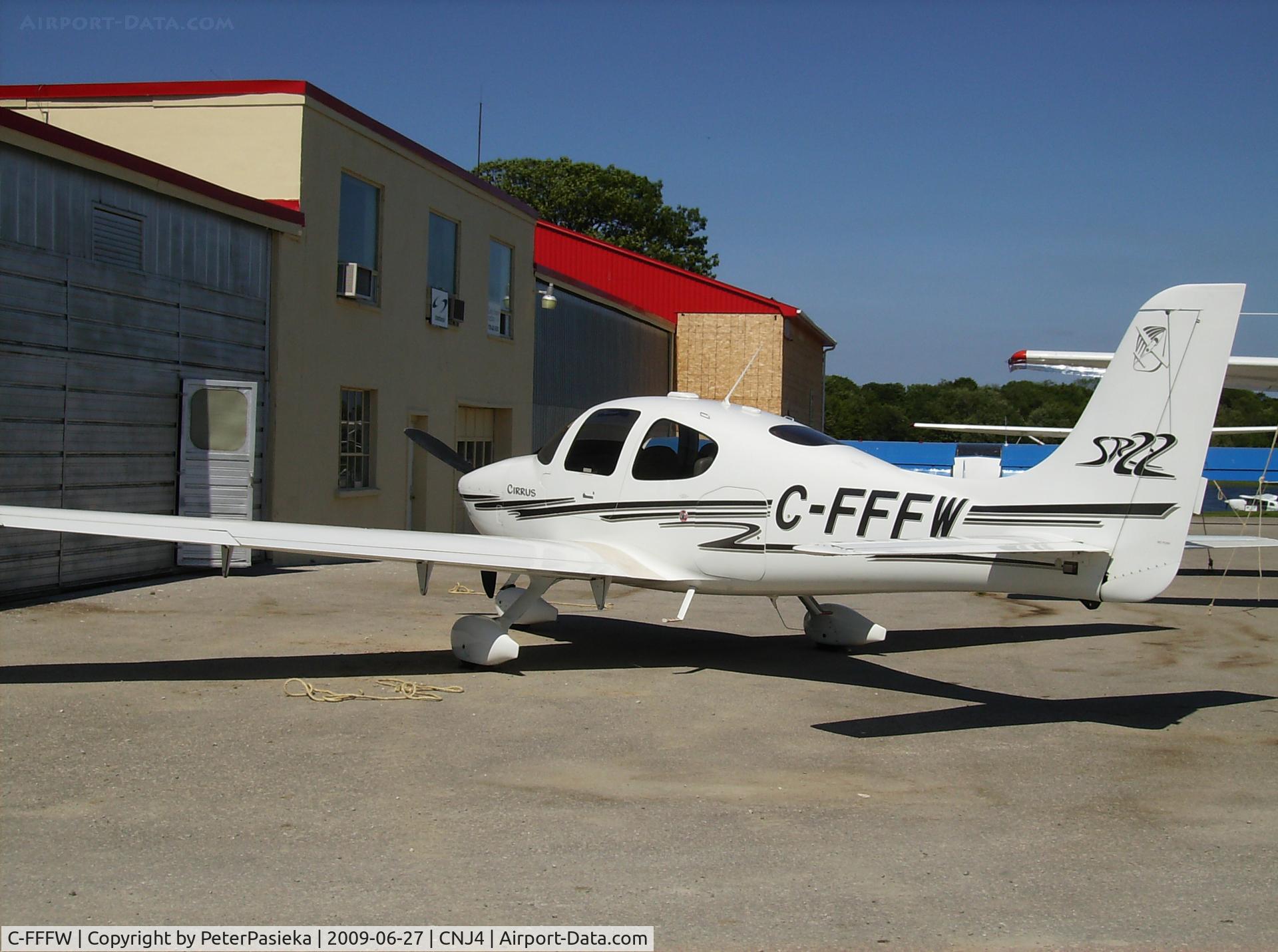 C-FFFW, 2003 Cirrus SR22 C/N 0561, @ Orillia Airport