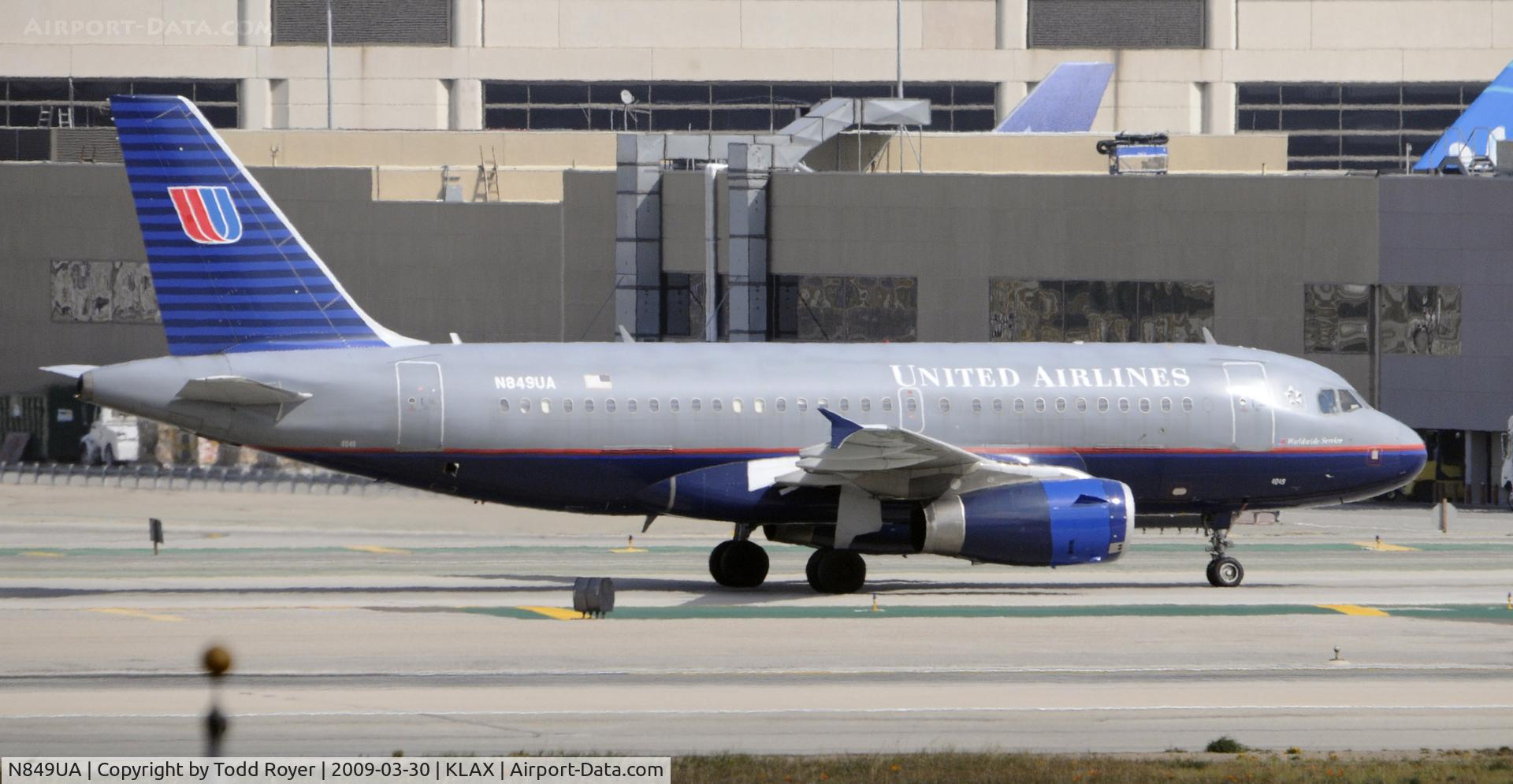 N849UA, 2002 Airbus A319-131 C/N 1649, Taxi at LAX