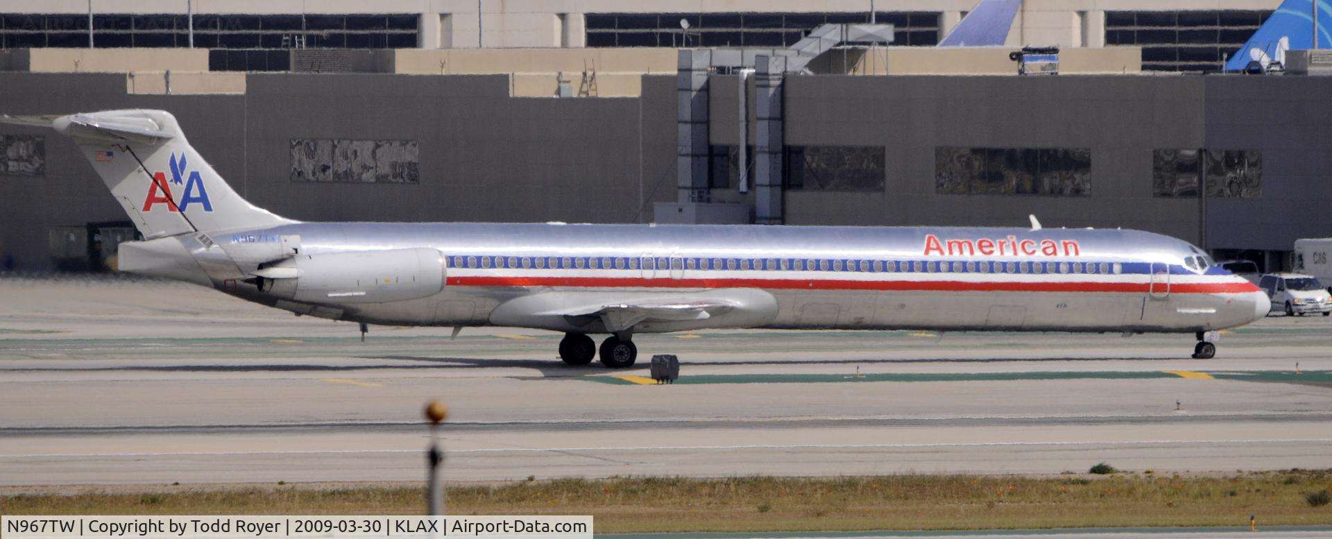 N967TW, 1999 McDonnell Douglas MD-83 (DC-9-83) C/N 53617, Taxi at LAX