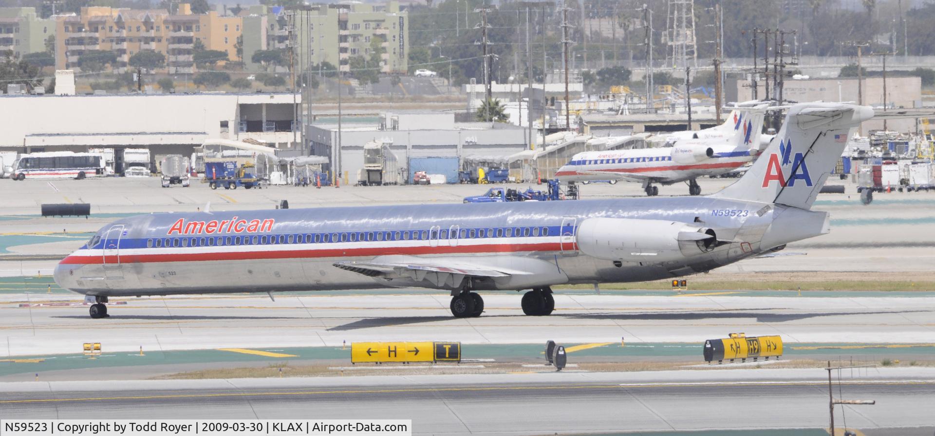 N59523, 1990 McDonnell Douglas MD-82 (DC-9-82) C/N 49915, Taxi at LAX
