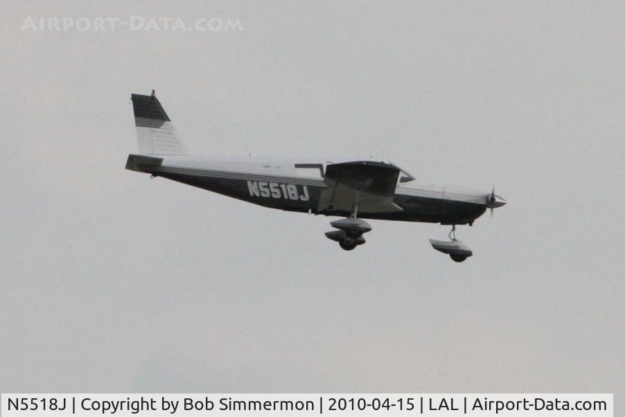 N5518J, 1967 Piper PA-32-260 Cherokee Six Cherokee Six C/N 32-952, Arriving at Lakeland, FL during Sun N Fun 2010.