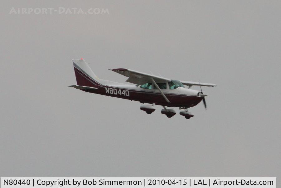 N80440, 1976 Cessna 172M C/N 17266587, Arriving at Lakeland, FL during Sun N Fun 2010.