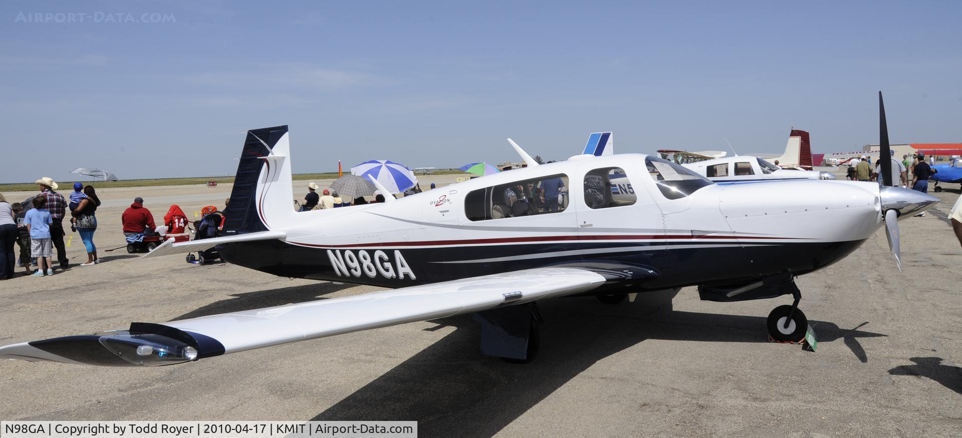N98GA, 2005 Mooney M20R Ovation C/N 29-0372, Minter Field fly in 2010