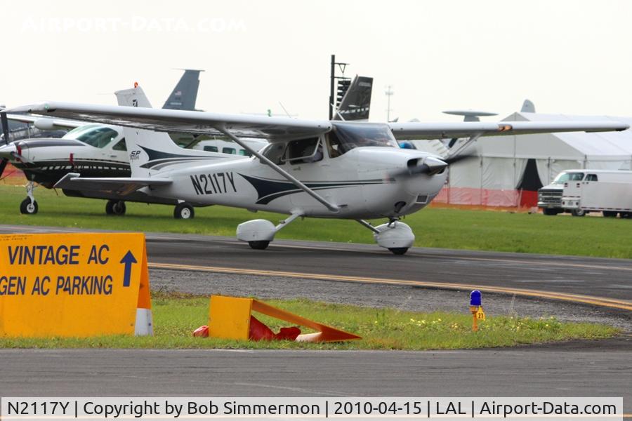 N2117Y, 2004 Cessna 172S C/N 172S9622, Sun N Fun 2010