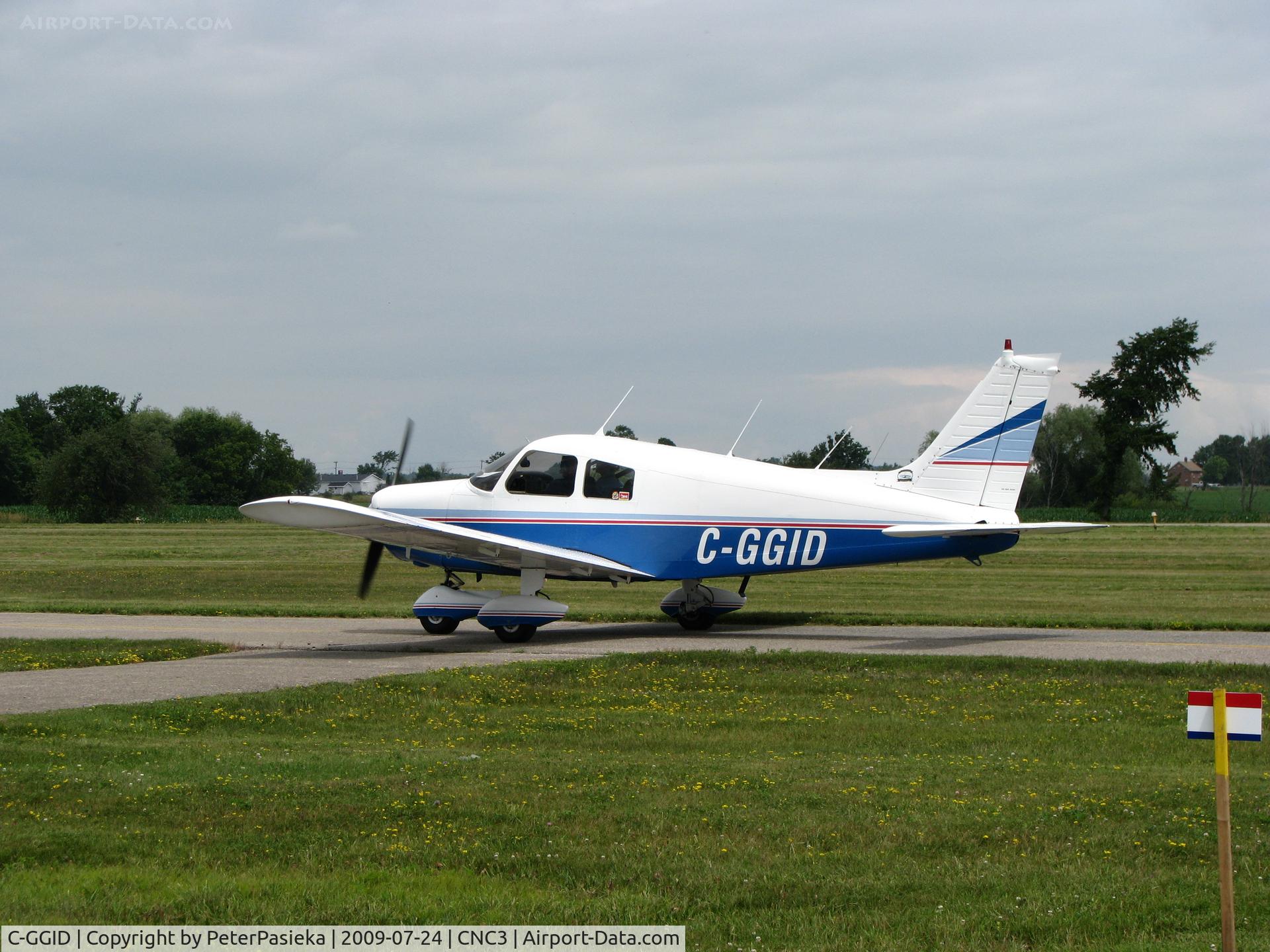 C-GGID, 1975 Piper PA-28-140 Cruiser C/N 28-7525302, @ Brampton Airport