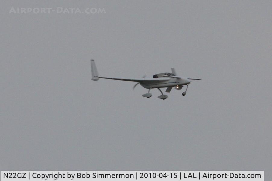 N22GZ, 1997 Rutan Long-EZ C/N 1081, Arriving at Lakeland, FL during Sun N Fun 2010.