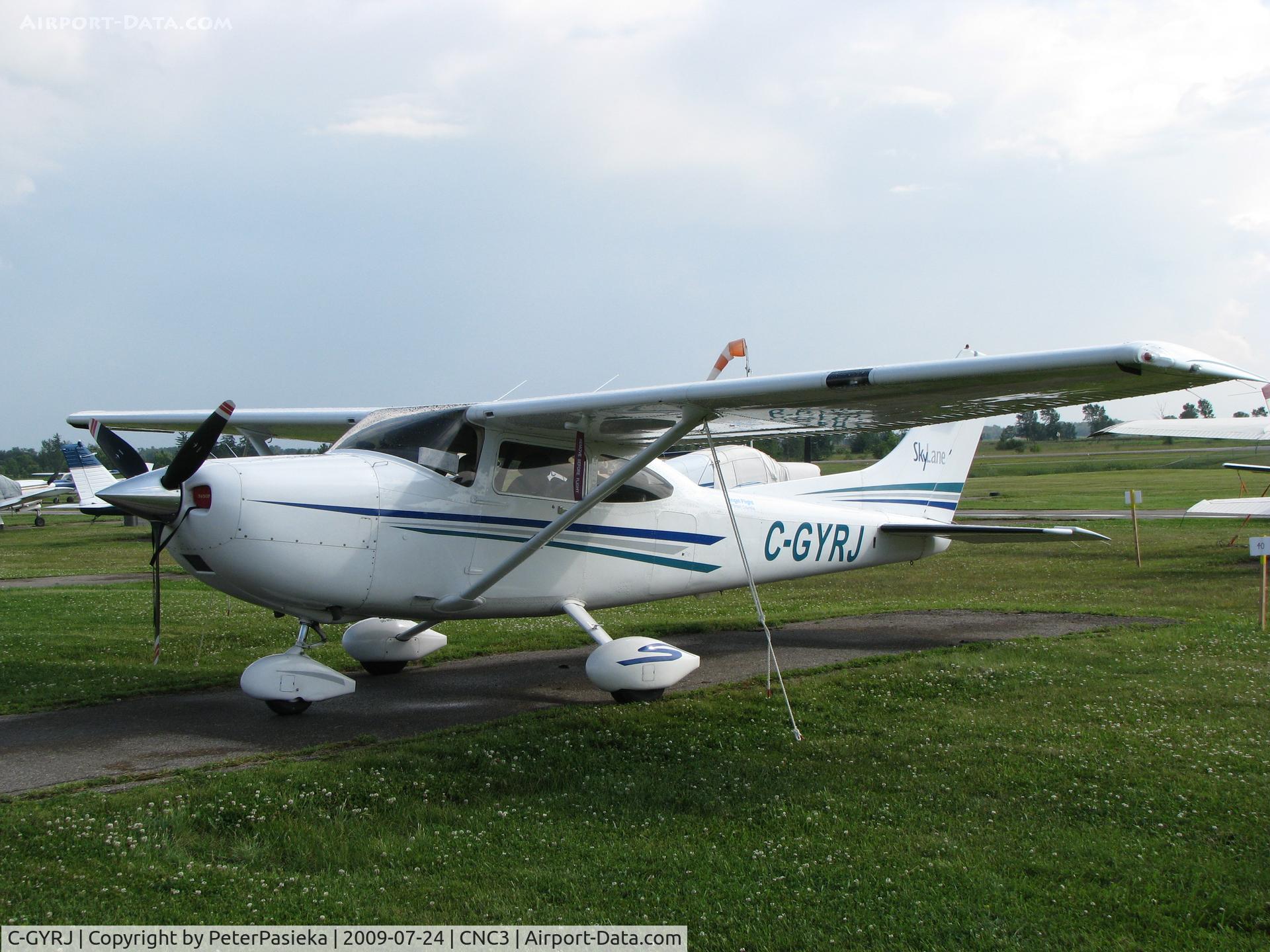 C-GYRJ, 2001 Cessna 182T Skylane C/N 18280973, @ Brampton Airport