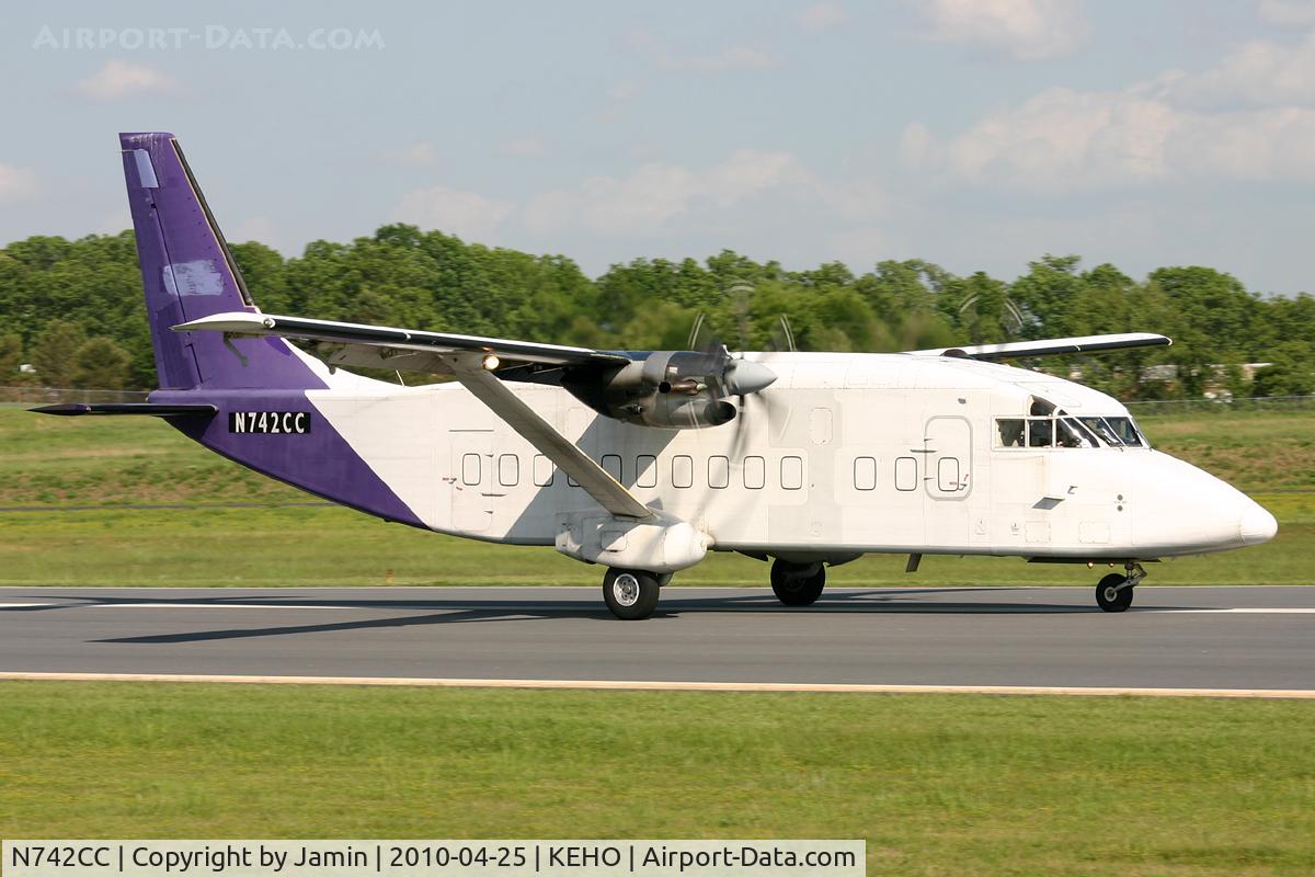 N742CC, 1988 Short SD3-60-300 C/N SH.3742, Previously operated in Europe under a German registration number as a FedEx feeder.