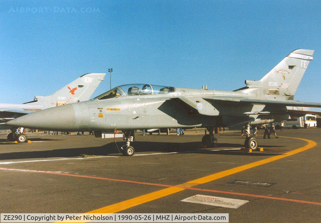 ZE290, 1987 Panavia Tornado F.3 C/N 3277/622/AT022, Tornado F.3 of 25 Squadron on display at the 1990 RAF Mildenhall Air Fete.