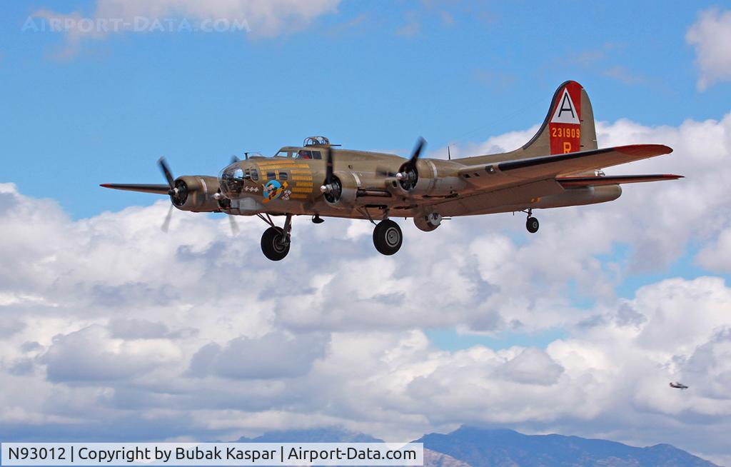N93012, 1944 Boeing B-17G-30-BO Flying Fortress C/N 32264, Marana