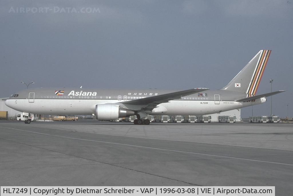 HL7249, 1995 Boeing 767-316/ER C/N 26265, Asiana Airlines Boeing 767-300