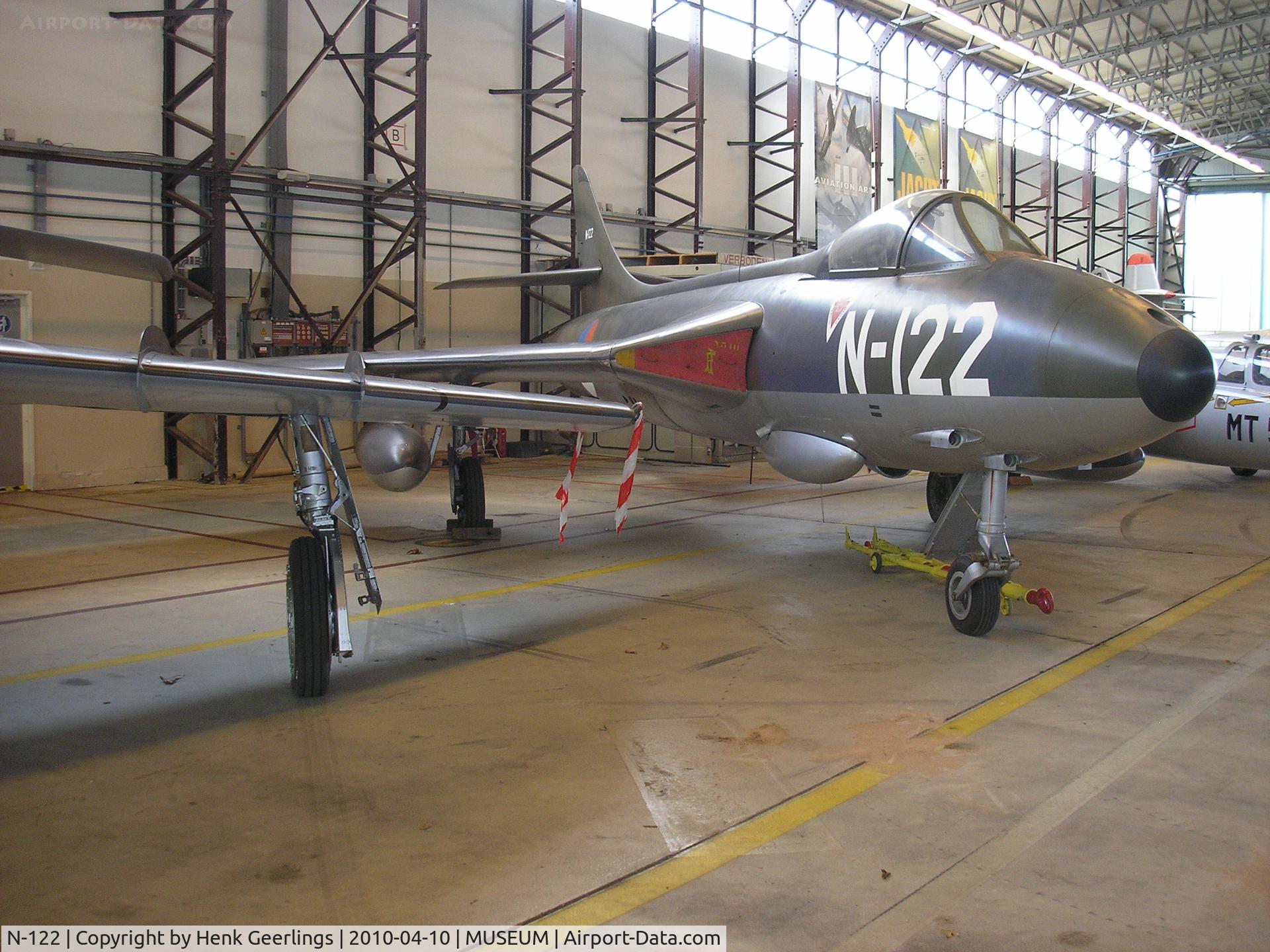 N-122, Hawker Hunter F.4 C/N 8622, MLM , Dutch AF Museum