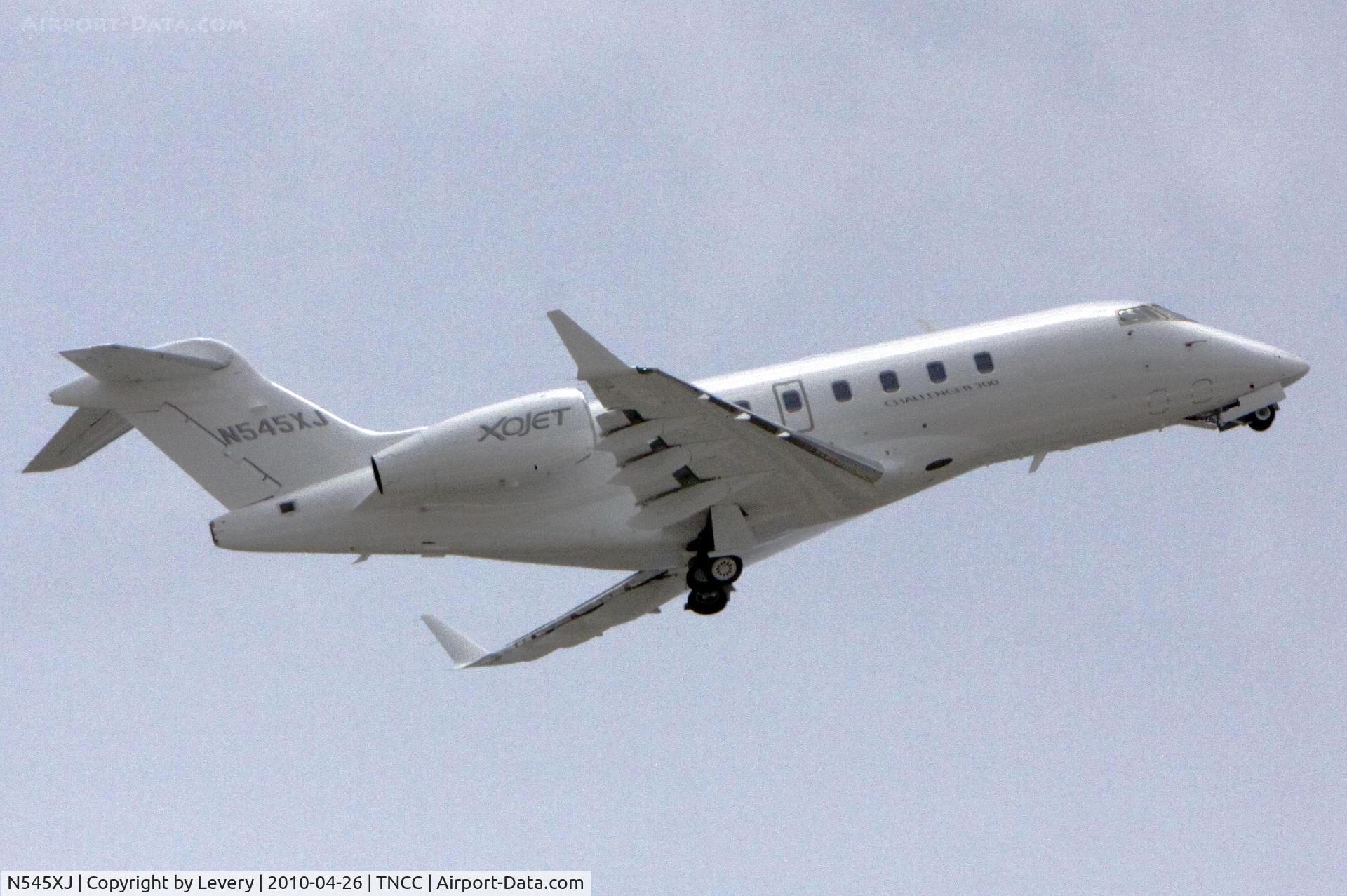 N545XJ, Bombardier Challenger 300 (BD-100-1A10) C/N 20278, Take Off!!!