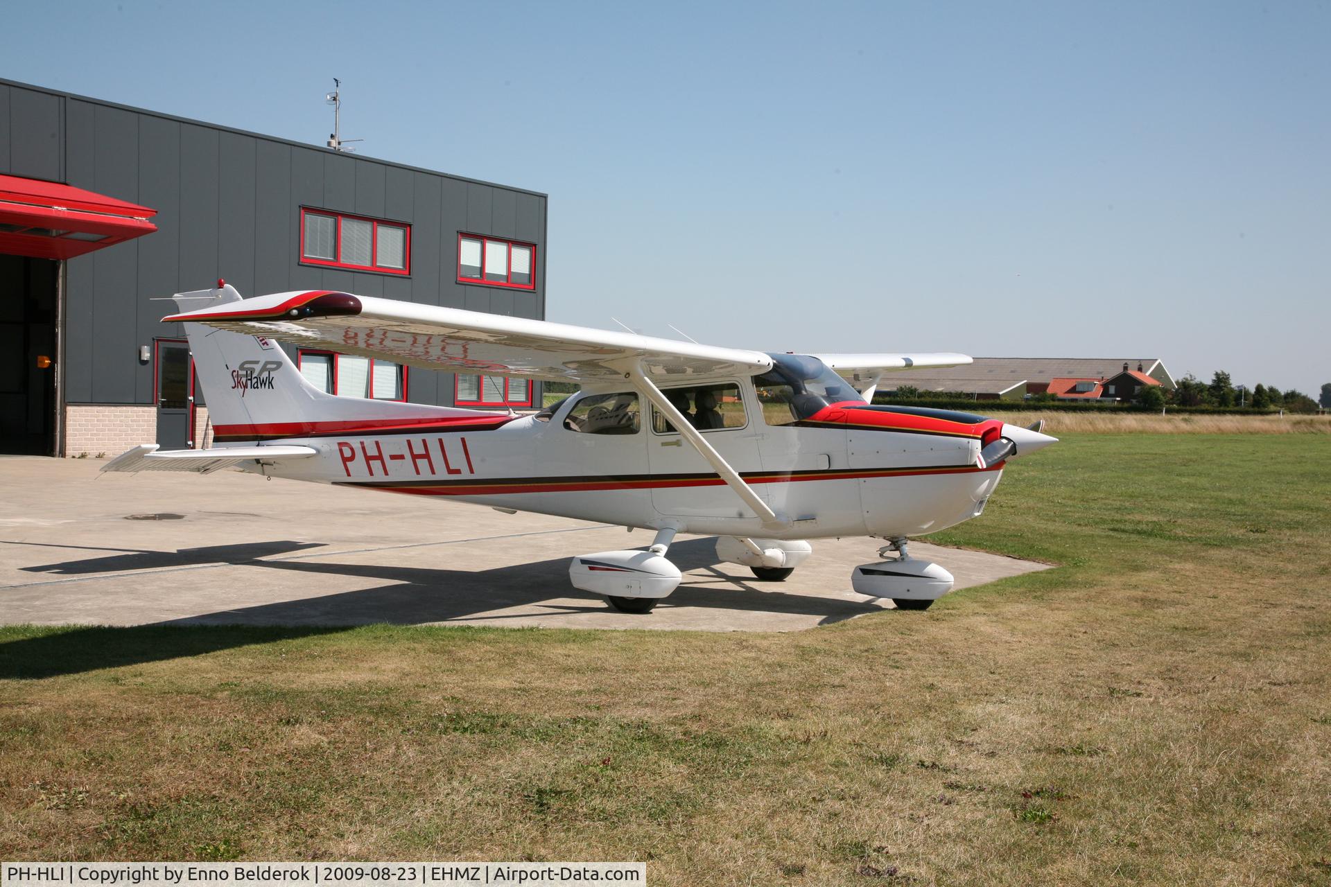 PH-HLI, 2001 Cessna 172S Skyhawk C/N 172S-8751, HLI