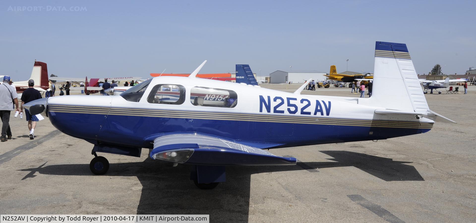 N252AV, 1985 Mooney M20K C/N 25-1006, Minter Field fly in 2010