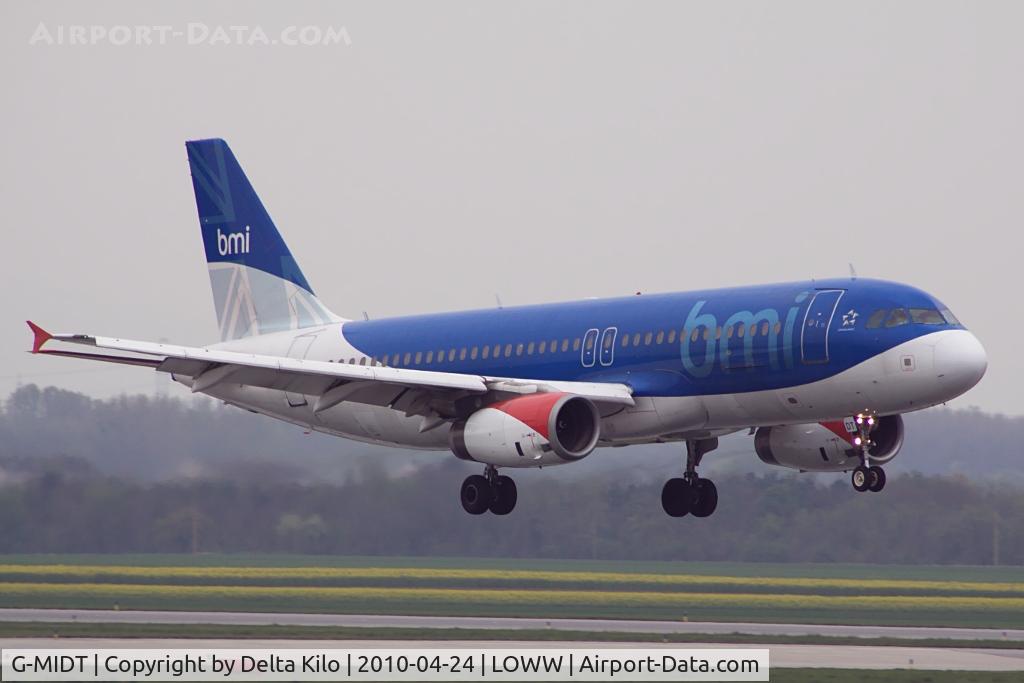 G-MIDT, 2001 Airbus A320-232 C/N 1418, bmi British Midland